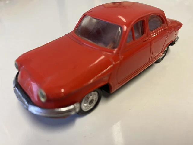 CLE JOUET ANCIEN PLASTIQUE 1/32 SUPERBE DYNA PANHARD #16 A FRICTION  Bo