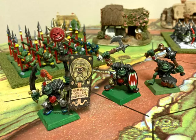 Games Workshop Warhammer Fantasy Goblin Spearmen led by Orc Command Group
