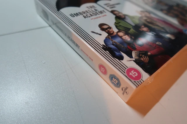 Optical Disc Transparent THE UMBRELLA ACADEMY: Season 1-2 (Blu-ray, 6 Discs) Brand New Sealed £ ...