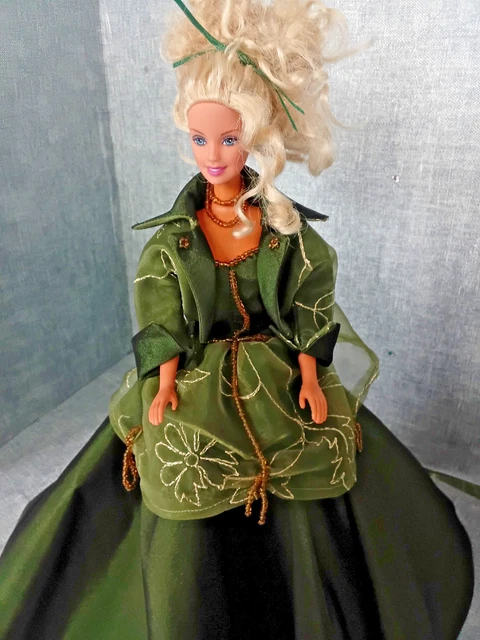 Poupée robe des années 60 - France