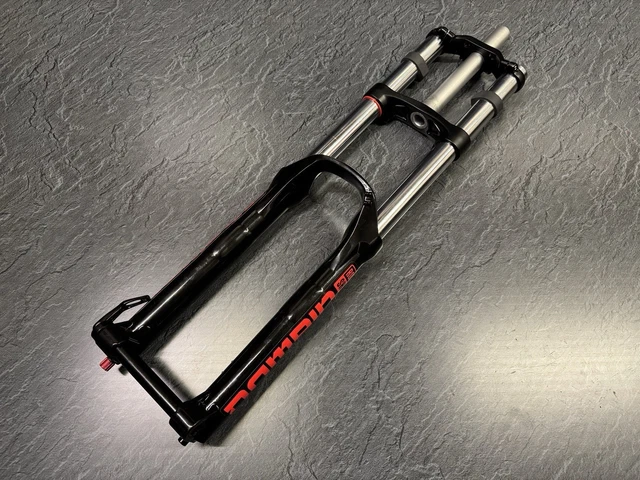 ROCKSHOX DOMAIN R 26” Forks PicClick UK