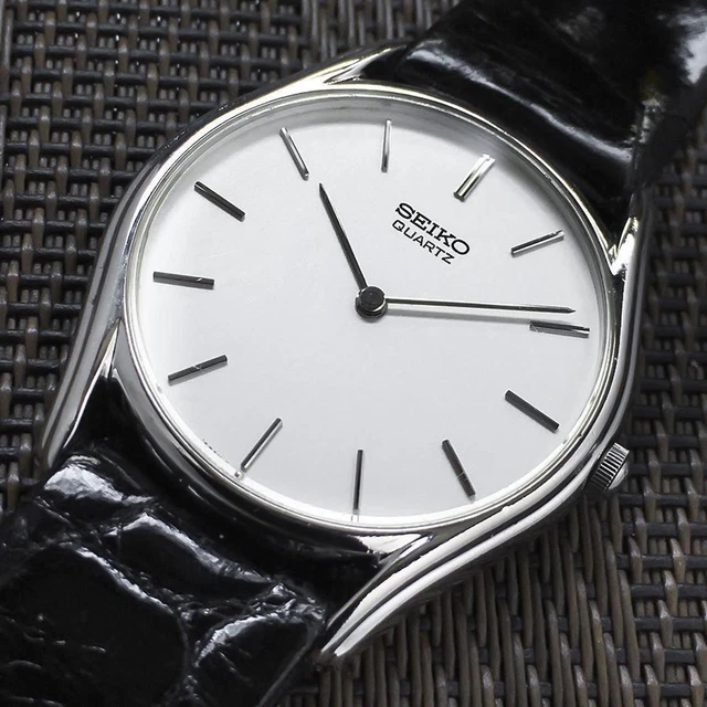 TG. Standard) Seiko Clocks Plastica QXA817S, argento, Standard