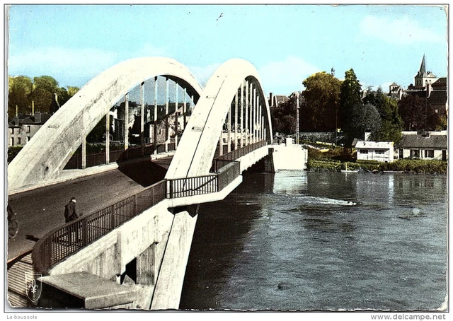 58 DECIZE - vue du nouveau pont sur la loire ---