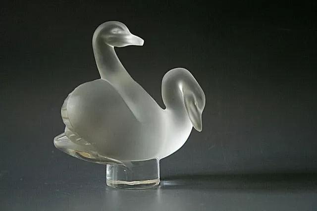Lalique Swans Paperweight / Figurine