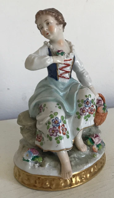 figurine ancienne, Sitzendorf ,Thuringe , La Paysanne