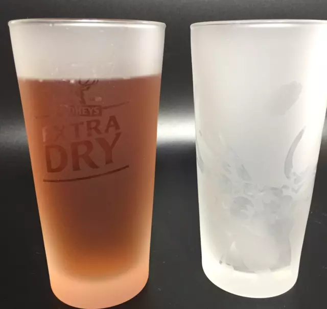 TOOHEYS EXTRA DRY 2 x FROSTED BEER GLASSES /285ml  MAN CAVE TEDS
