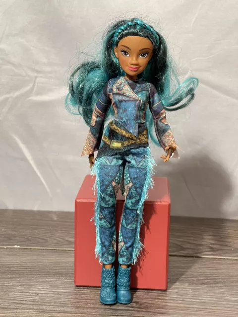 Disney Descendants Evie Fashion Doll Inspired by Descendants 3