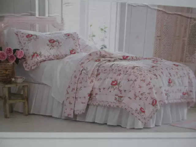 Simply Shabby Chic Pink Red Rose Floral Patchwork Quilt - Full/Queen
