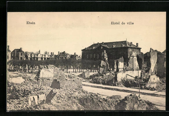 CPA Etain, Ruines et l´Hotel de Ville