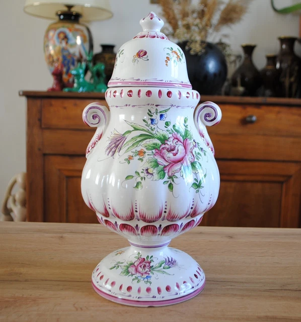 Magnifique Pot A Couvercle En Faience Dans Le Gout De Strasbourg - Signe