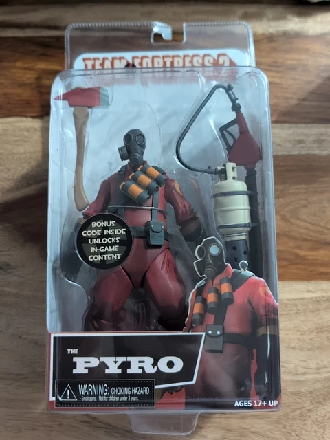 NECA TEAM FORTRESS 2 Pyro Red TF2 2012 Action Figure Rare Sealed