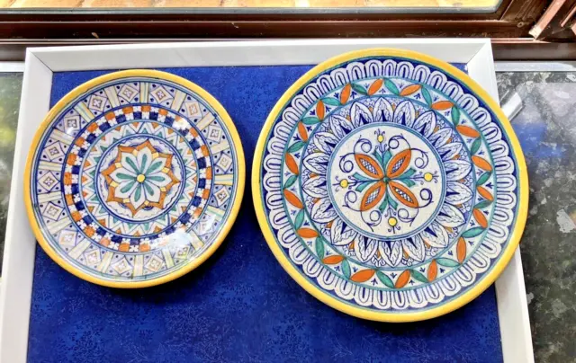 VINTAGE DERUTA Ceramic plates (2) for WALL display HAND MADE & PAINTED IN ITALY