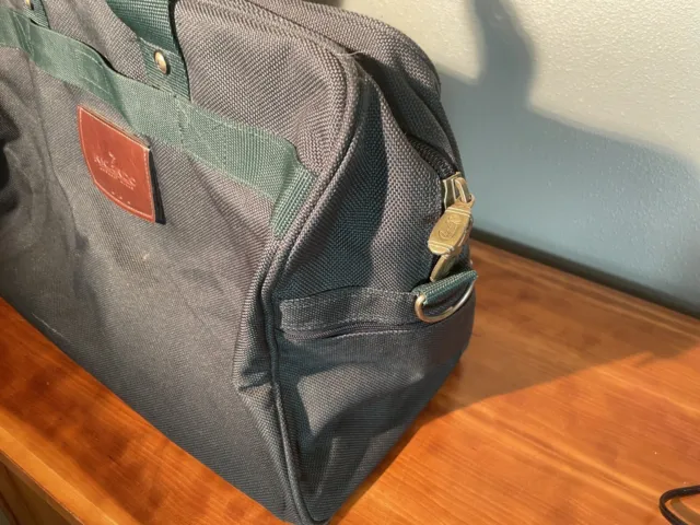 Ricardo Beverly Hills Green Carry On Bag All Zippers Work - nice shape 3