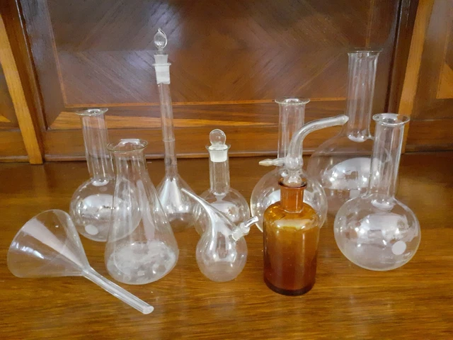 Antiche ampolle da laboratorio in vetro Di Murano