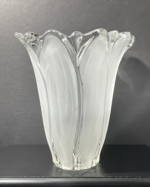 Mikasa Crystal Flower Vase "Sunflower Frost" Pattern Large 9" Tall Discontinued