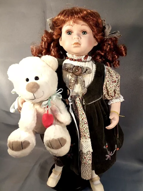 Porcelain Doll   (479 ) "Maggie" 20"-51cm  Leonardo Collection