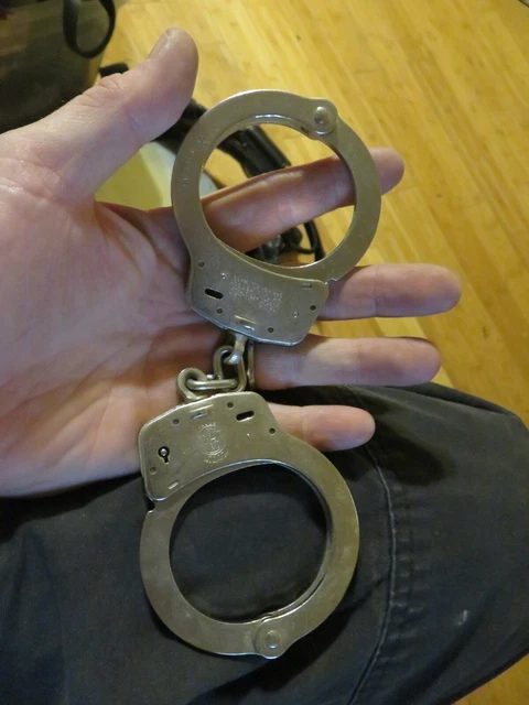 SMITH & WESSON Model 100 Handcuffs Hand Shackles Double Lock Cuffs No ...