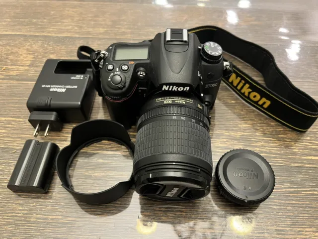 Nikon D7000 16.2 MP Digital SLR Camera Body 18-105 VR Lens.
