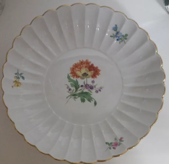 Vintage Meissen Schale Blumen Durchmesser 22,5 cm Gold Rand Zweite Wahl.