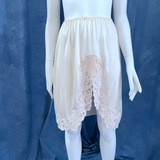 Vintage Half Slip Nude Beige Petticoat Size 14 Lace Trim Nylon Lingerie Triumph