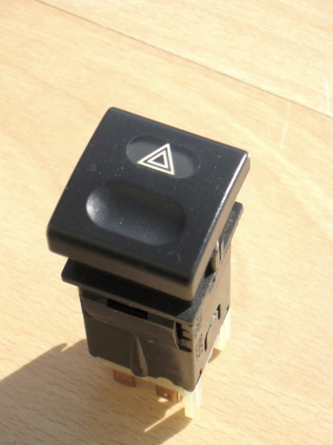 Bouton Warning feux de détresse interrupteur commande TRW de Citroën Saxo 1997
