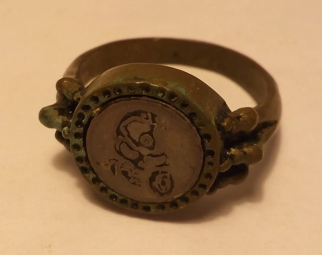 Anillo sello de bronce del siglo XVII