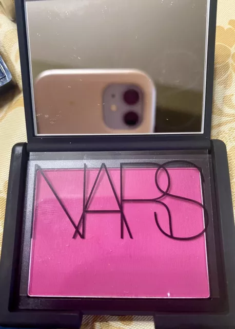 NARS Blush in Couer Batant - Discontinued, Rare item! See pictures..
