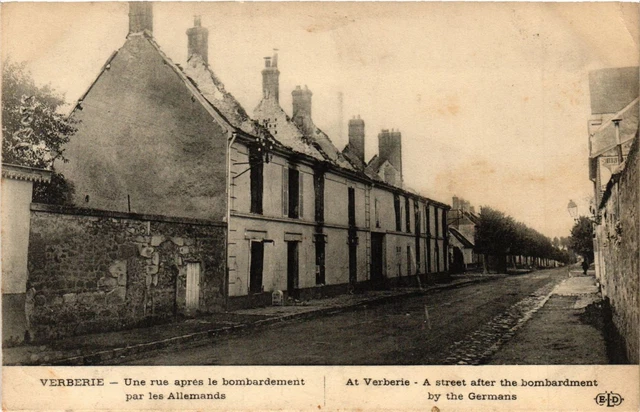 CPA AK Militaire - Verberie - Une rue apres le bombardement (698319)