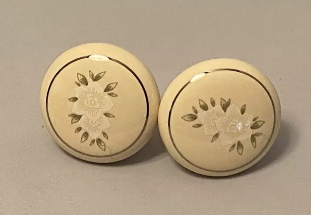 2 Off White Ceramic Cabinet Drawer Knobs Pulls w/ Flowers Silver Trim and Screws