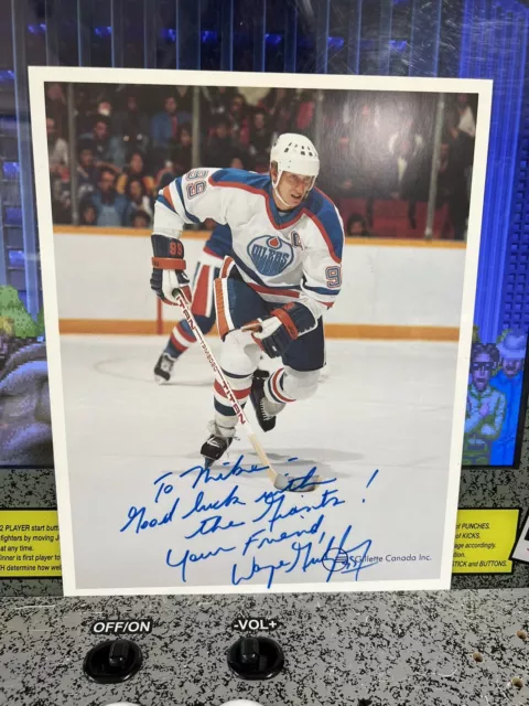 Wayne Gretzky Signed Autographed Edmonton Oilers 8x10 Photo Personalized