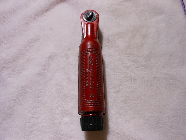 Snap On Tools   1/4" Air Ratchet Candy Apple Red Metallic