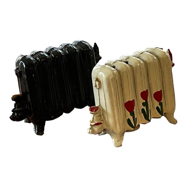 Unbranded Vintage Cast Iron Salt Pepper Shakers Shaped Like A Radiator