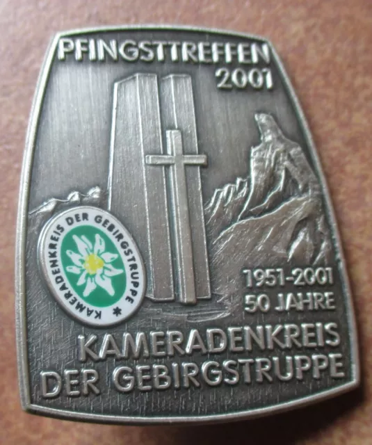 Pfingsttreffen 2001  50 Jahre Kameradenkreis Gebirgstruppe Mittenwald Abzeichen