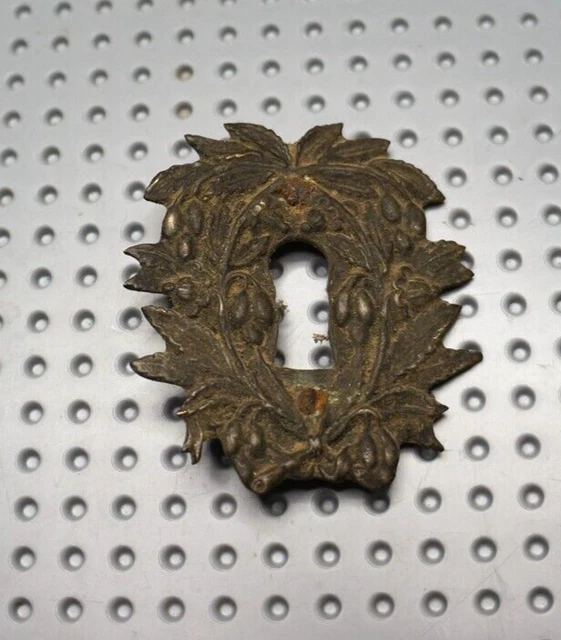 Entrée De Serrure Ancienne En Laiton – Motif Fleurs, 13,3 X 8,4 Cm, Belle Patine