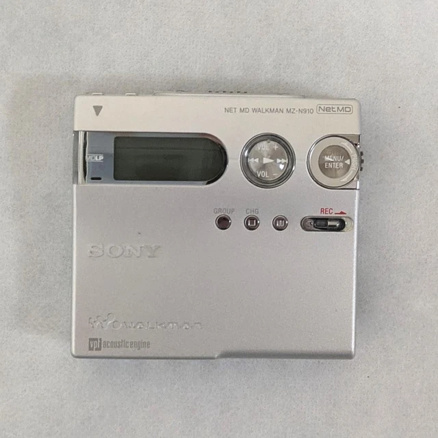 ジャンク　SONY MZ-N910 ポータブルミニディスクレコーダー　シルバー Amazon.co.jp: SONY MZ-N910 S MDウォークマン (シルバー