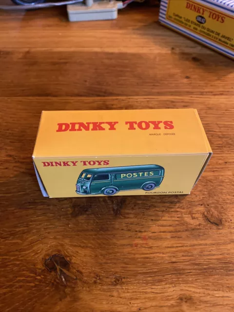 Dinky Toys 25BV Peugeot D3 1/43 Fourgon Postal - Gris