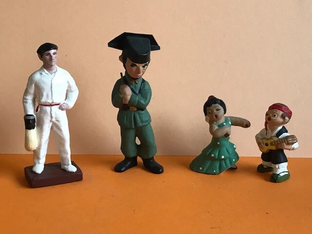 Lot De 6 Anciennes Figurines Espagnoles En Terre Cuite - Terracotta - Collection