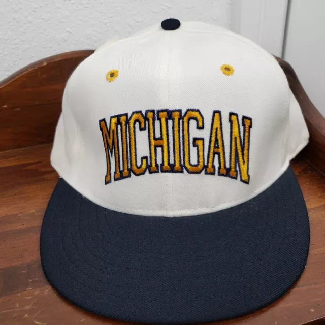 VINTAGE Michigan Wolverines Hat Cap 7 1/8 Pro Model New USA Football White Mens