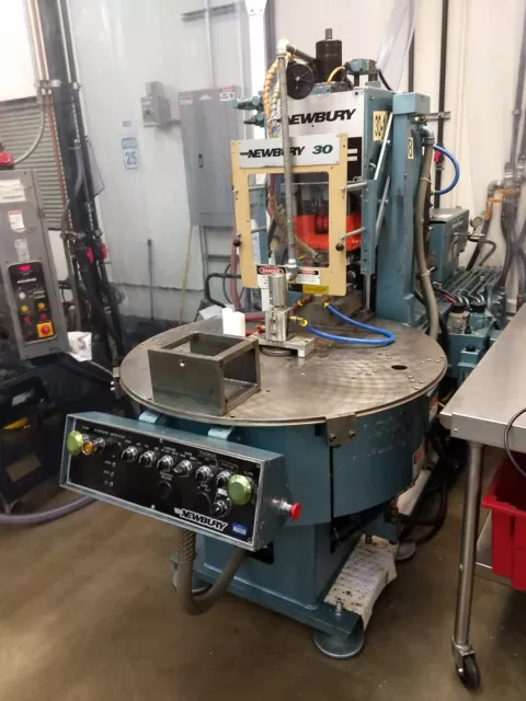 Newbury / Van Dorn Rotary Injection Molding Machine V5-30AS