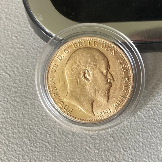 1907 Edward VII Full Gold Sovereign in capsule.