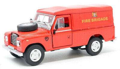 LAND Rover Serie 109 AMBULANZA ESERCITO dessert MODELLO DIECAST SCALA 1:43 Cararama 