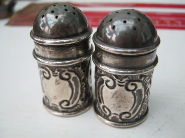 Birmingham 1903 Shakers sale e pepe argento sterling - Design gotico roccocò