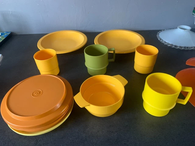 Lot Tupperware Vintage : Plateau Apéritif Et Boîtes Rondes - Très Bon état