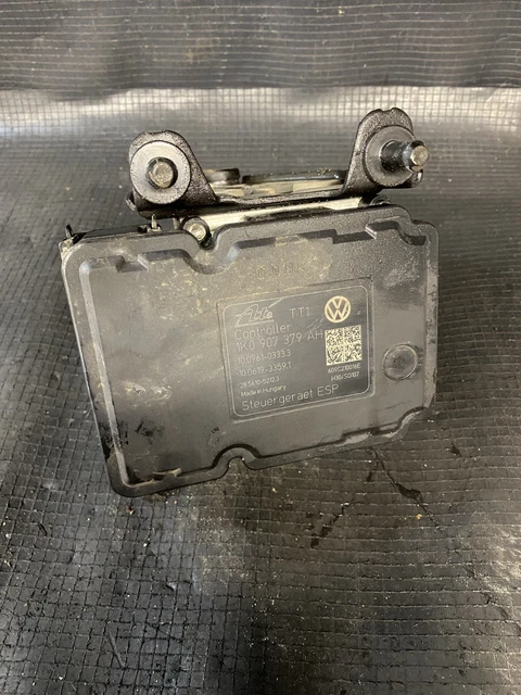 2010 VW Golf S TDI Grey Hatchback 5dr ABS Pump 1K0907379AH 1K0614517AS