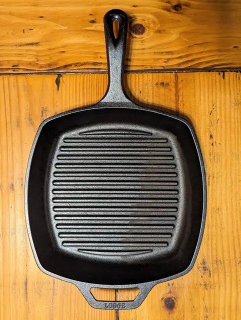 Lodge 8SGP Cast Iron Square Grill Pan 10 Inch