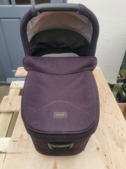 mamas & papas carrycot