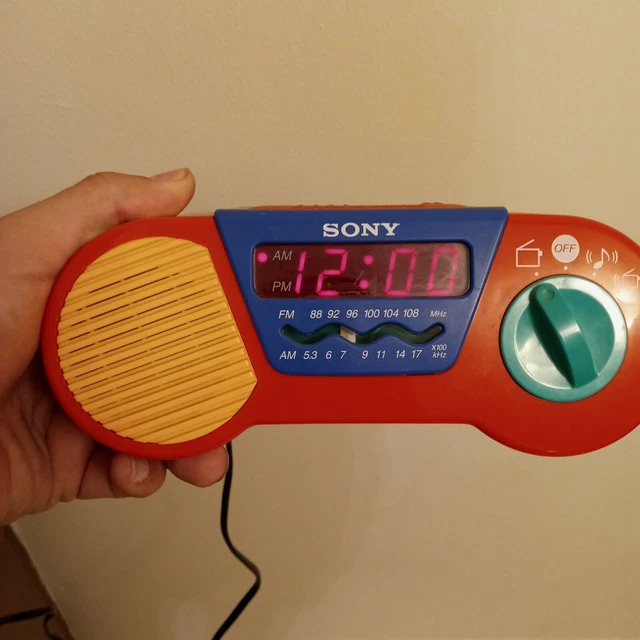 VINTAGE MY FIRST Sony ICF-C6000 Alarm Clock & AM/FM Radio Red/Blue