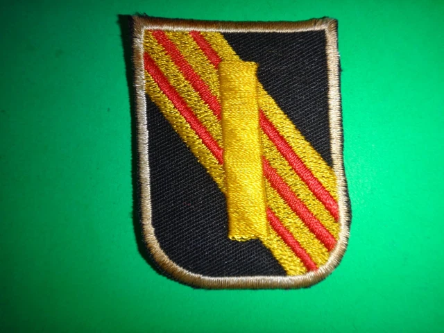 US ARMY 5TH Special Forces Group 2nd LIEUTENANT Beret Patch From ...