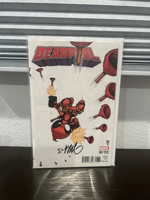 Deadpool 1 skottie young variant Signed By Skottie Young