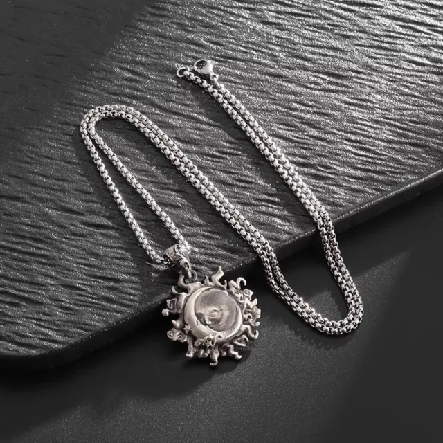 Collier pendentif  Soleil et Lune  en Acier Inoxydable Idéal Cadeaux 3